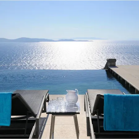 Vila Stunning Mykonos 7 Bedrooms Rosella Private Pool Modern Interiors Pouli Agios Ioannis Diakoftis